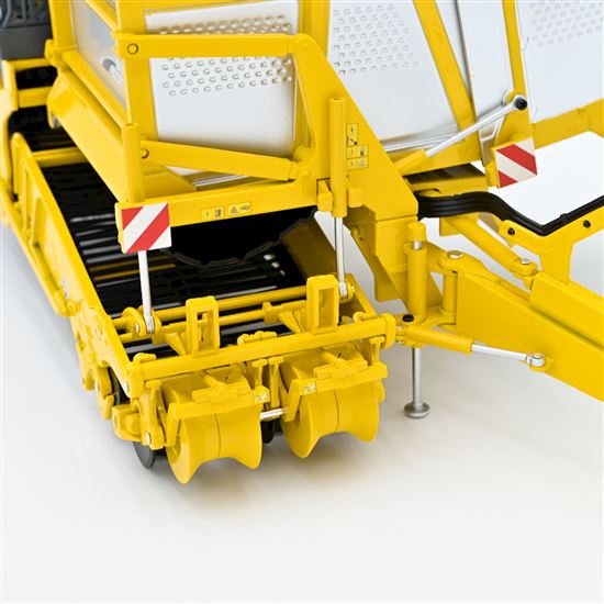Model ROPA Keiler 2 RK22 „Silver Edition“, 1:32​